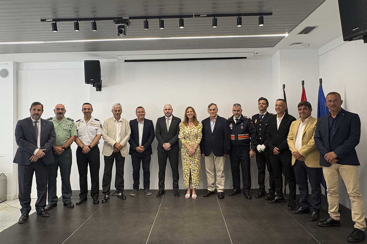 Acto de entrega de condecoraciones.